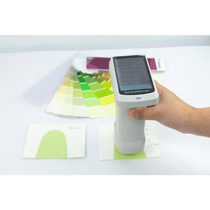 QIUSUO Portable Spectrophotometer Multi Aperture Spectrophotometer with Excellent Repeatability dE*ab≤0.02 Display Accuracy 0.01 Three Calibers for Printing Paint Textiles Color Spectrometer Analysis